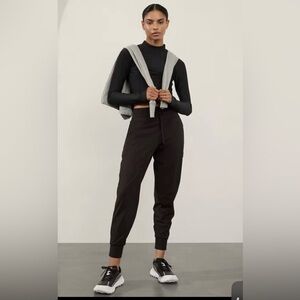 Athleta Rainier Cargo Jogger — Black